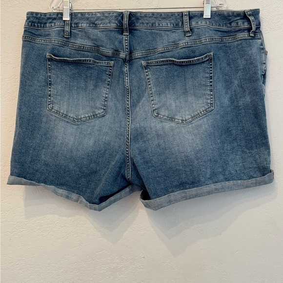Torrid Light Blue Denim Jeans Shorts Size 26 - Picture 6 of 15